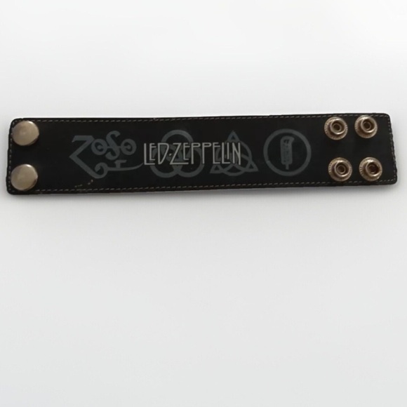 Led Zeppelin Band Logo Wrist Cuff Leather Bracelet Metal 2005 Y2K - Picture 2 of 3